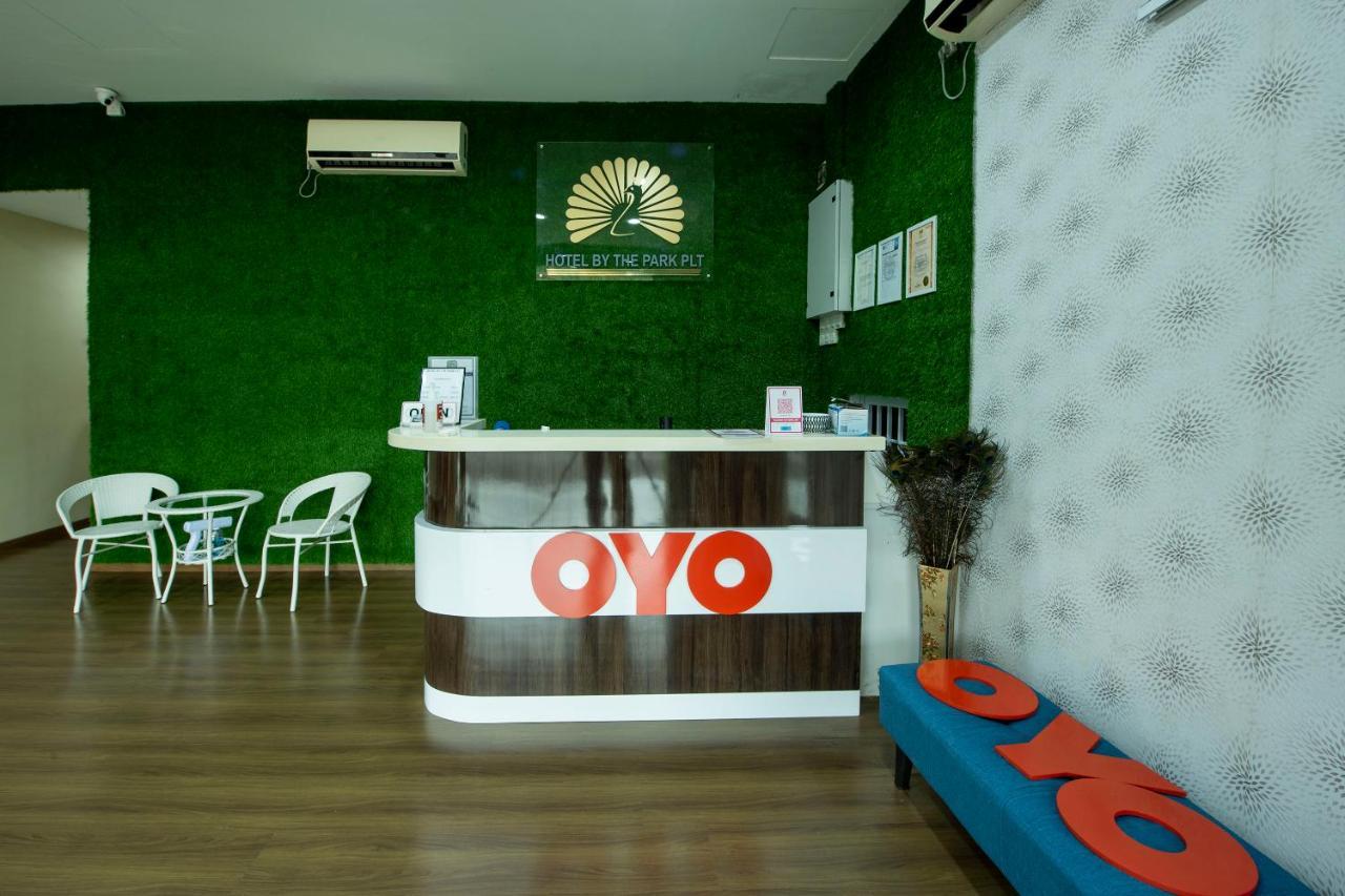 Oyo 90231 Hotel By The Park Plt Johor Bahru Exterior photo